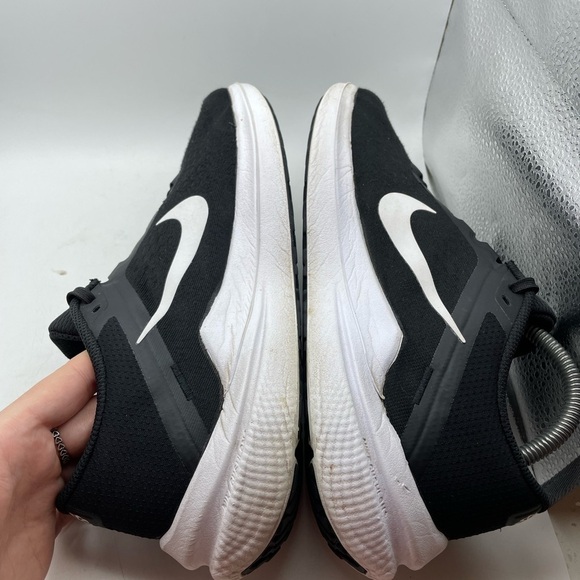 Nike Air Winflo 10 womens black sneakers size 9 - Picture 7 of 11